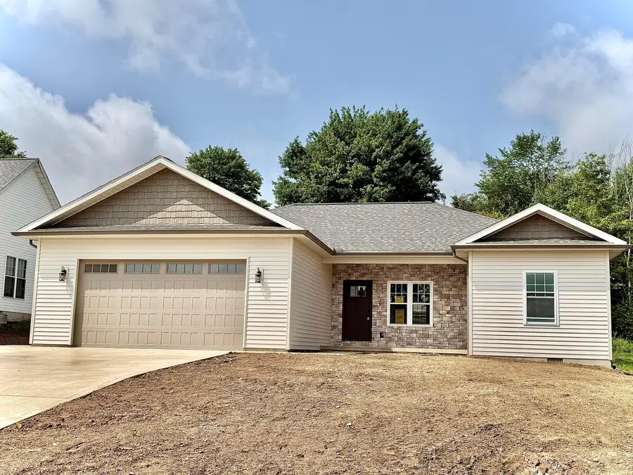 867 Fairway Drive, Howard, OH 43028 - #2