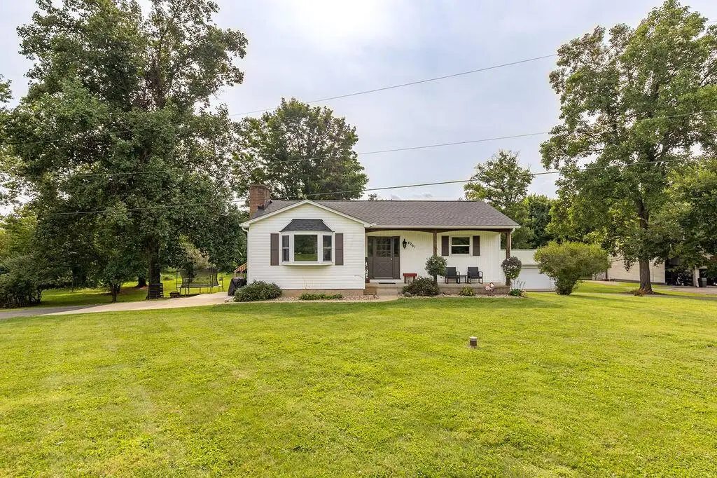 4261 Sugar Grove Road Se, Lancaster, OH 43130 - #1