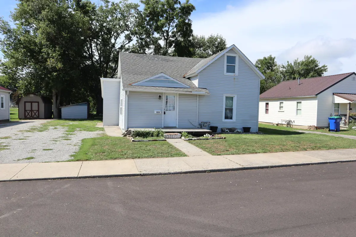 1222 E Temple Street, Washington Court House, OH 43160 - #1