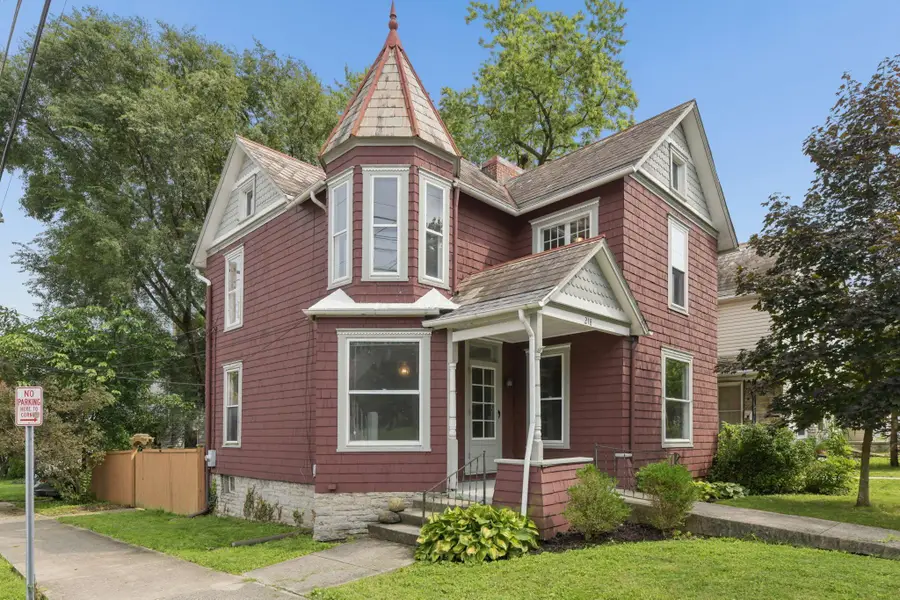 218 N Sandusky Street, Delaware, OH 43015 - #2