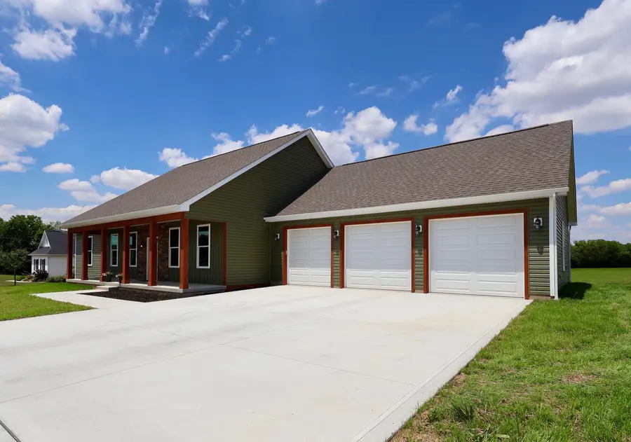1564 Brooke Park Drive, Circleville, OH 43113 - #3