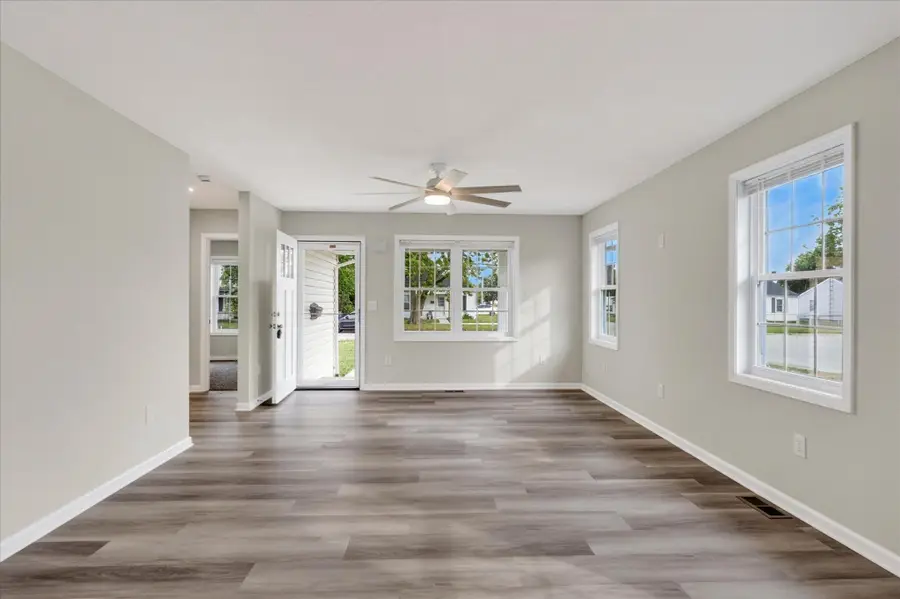 1104 E Paint Street, Washington Court House, OH 43160 - #3