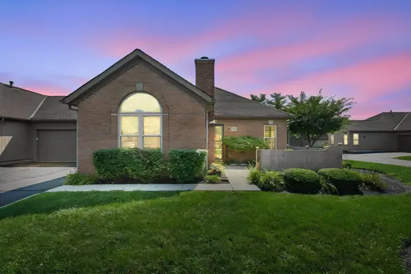 2395 Hooverside Lane, Grove City, OH 43123