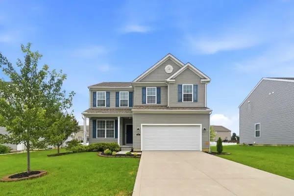 182 Mannaseh Drive W, Granville, OH 43023