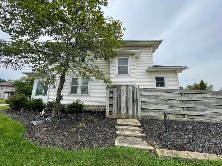 902 Dayton Avenue Nw, Washington Court House, OH 43160 - #2