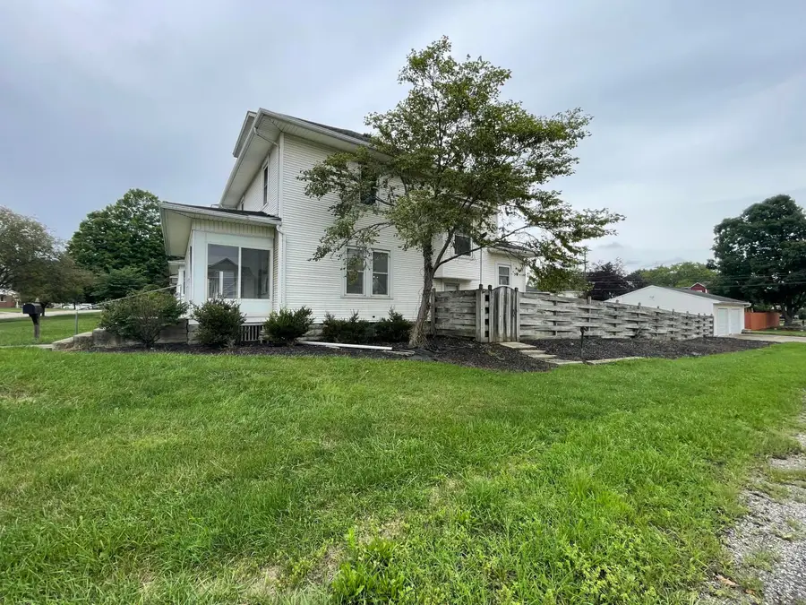 902 Dayton Avenue Nw, Washington Court House, OH 43160 - #3