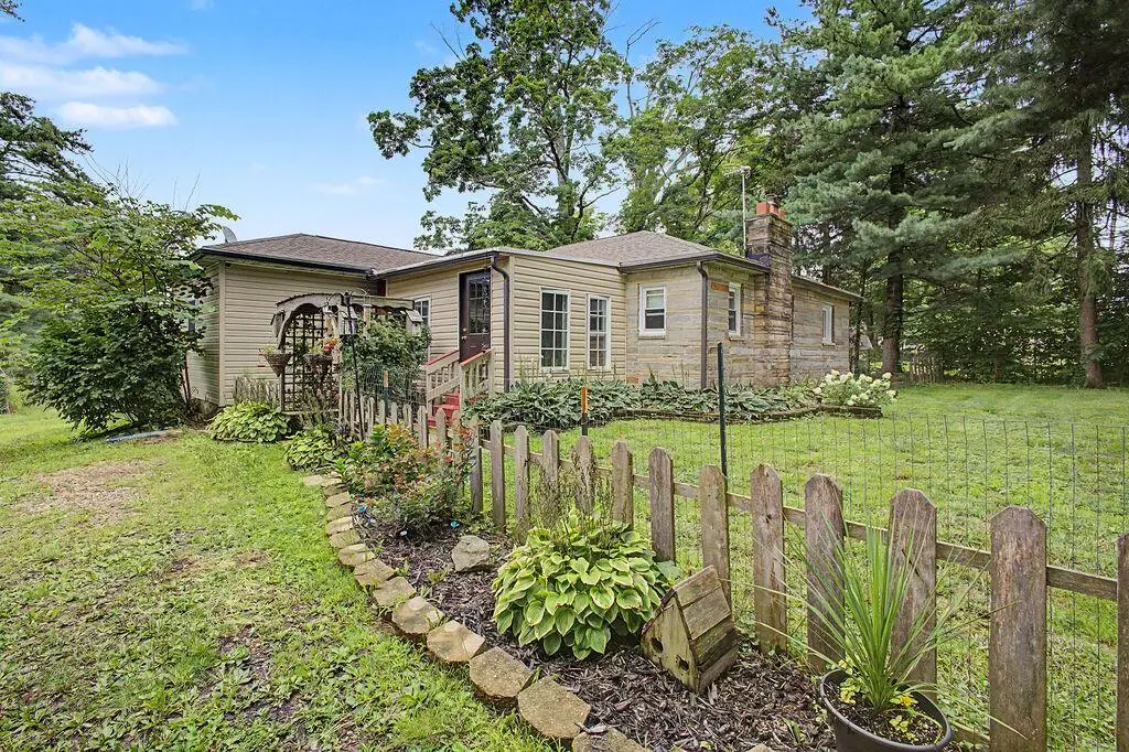 6536 Newark Road, Mount Vernon, OH 43050 - #1
