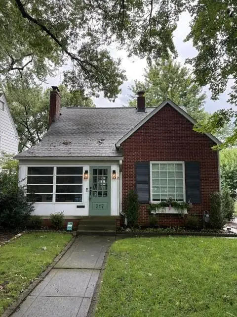 217 Garrett Place, Columbus, OH 43214