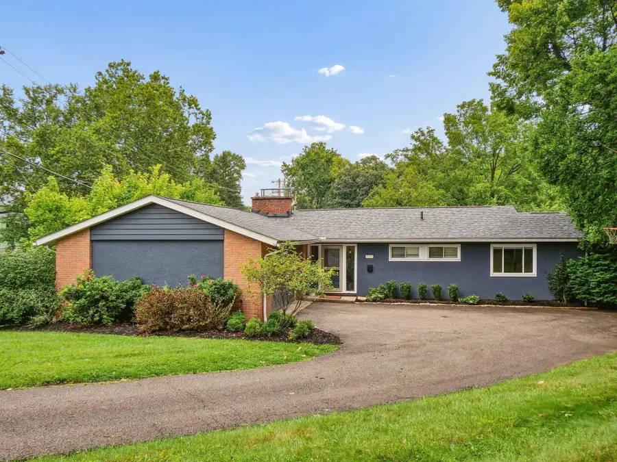 3727 Sunset Drive, Upper Arlington, OH 43221 - #2