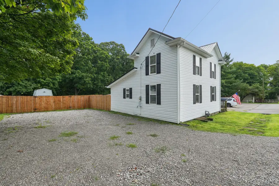 160 S Harrison Street, Tarlton, OH 43156 - #3