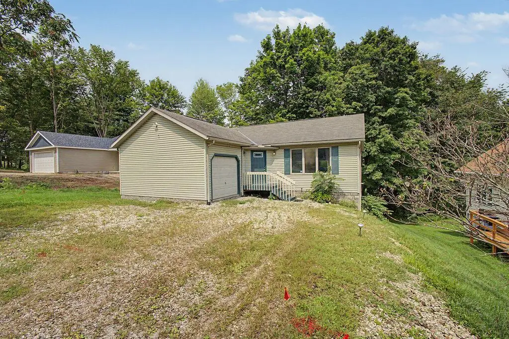 707 Greenbriar Circle, Howard, OH 43028 - #1