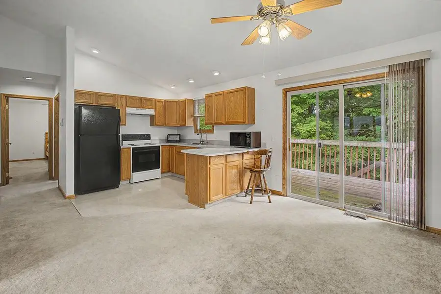 707 Greenbriar Circle, Howard, OH 43028 - #2