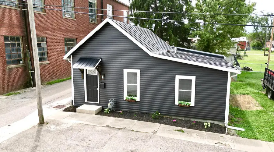 2 W Ing Street, Kingston, OH 45644 - #2