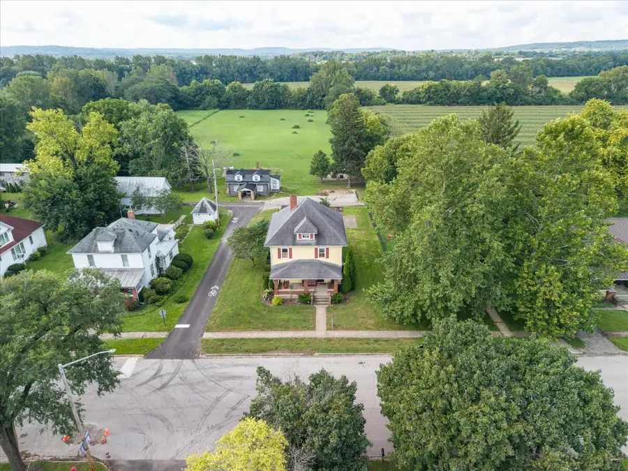 122 W Springfield Street, Frankfort, OH 45628 - #3