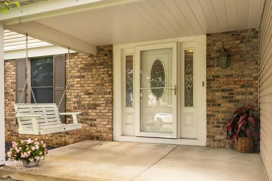 342 Green Meadows Drive W, Powell, OH 43065 - #2