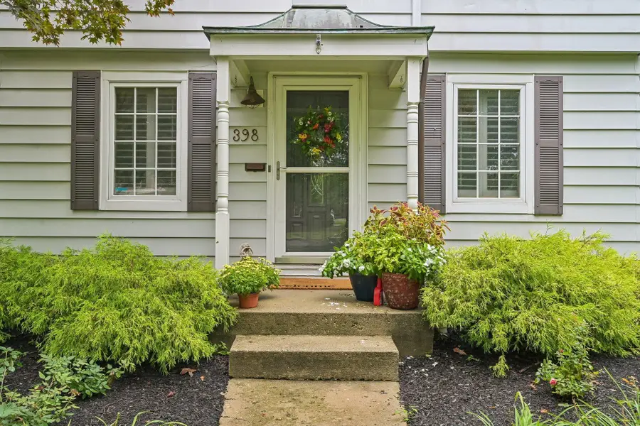 398 E Dublin Granville Road, Worthington, OH 43085 - #2