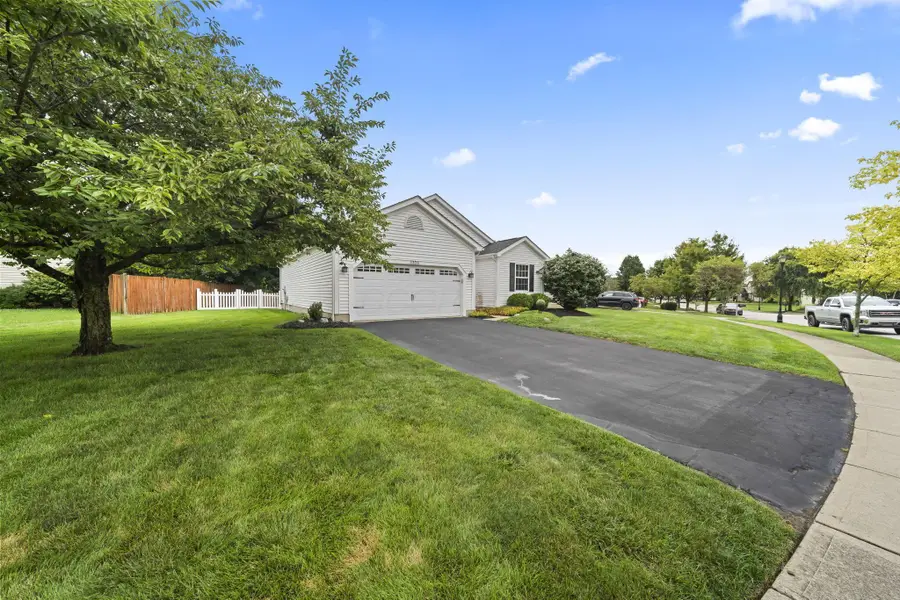 3306 Summer Glen Drive, Grove City, OH 43123 - #2