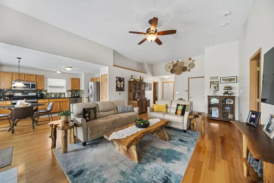 3306 Summer Glen Drive, Grove City, OH 43123 - #3