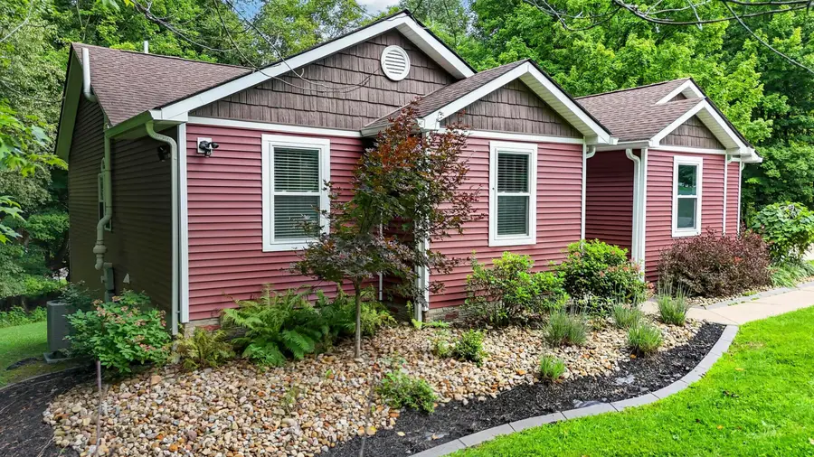 365 Valleybrook Circle, Howard, OH 43028 - #2