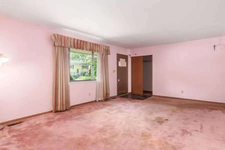 1372 Bellflower Avenue, Columbus, OH 43204 - #2