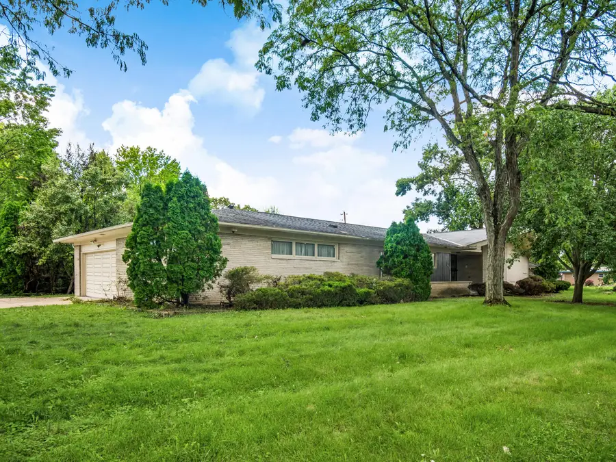 1633 S Roosevelt Avenue, Columbus, OH 43209 - #2