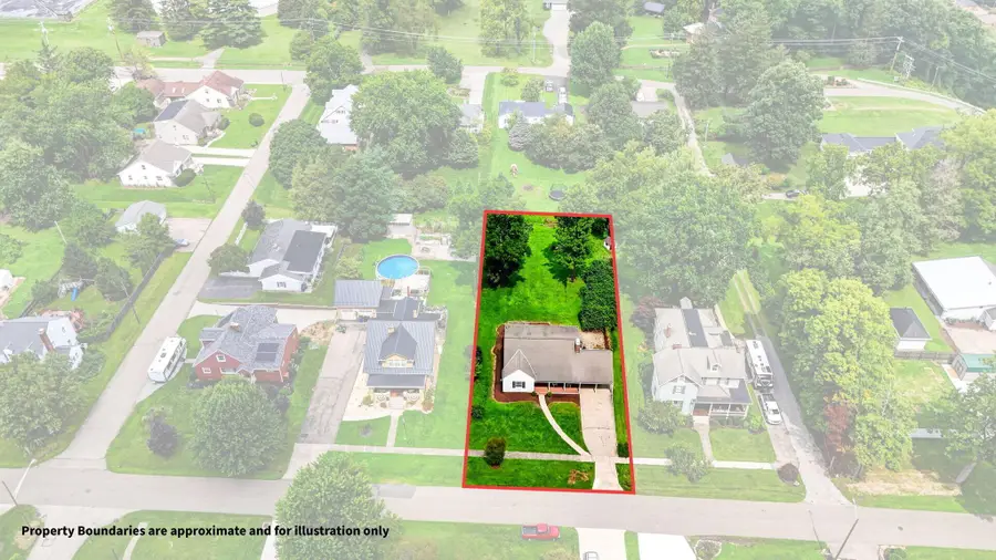 327 W 4th Street, Chillicothe, OH 45601 - #2