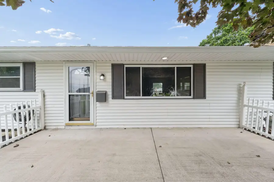 250 Gladys Avenue, Newark, OH 43055 - #3