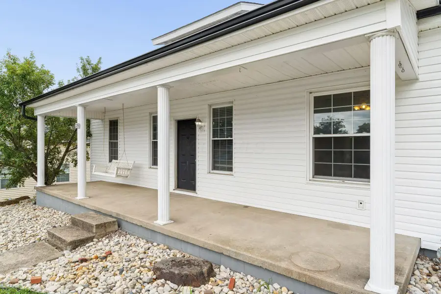 29 S West Street, Thornville, OH 43076 - #2