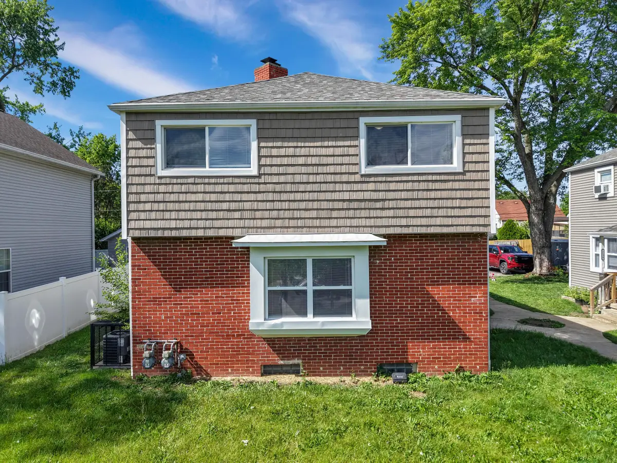 1122 E 23rd Avenue, Columbus, OH 43211 - #1