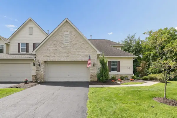 7411 Deer Valley Crossing, Powell, OH 43065