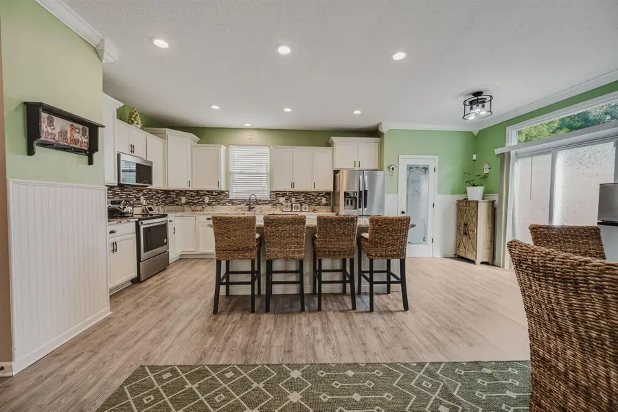 562 Preston Trails Drive, Pickerington, OH 43147 - #3