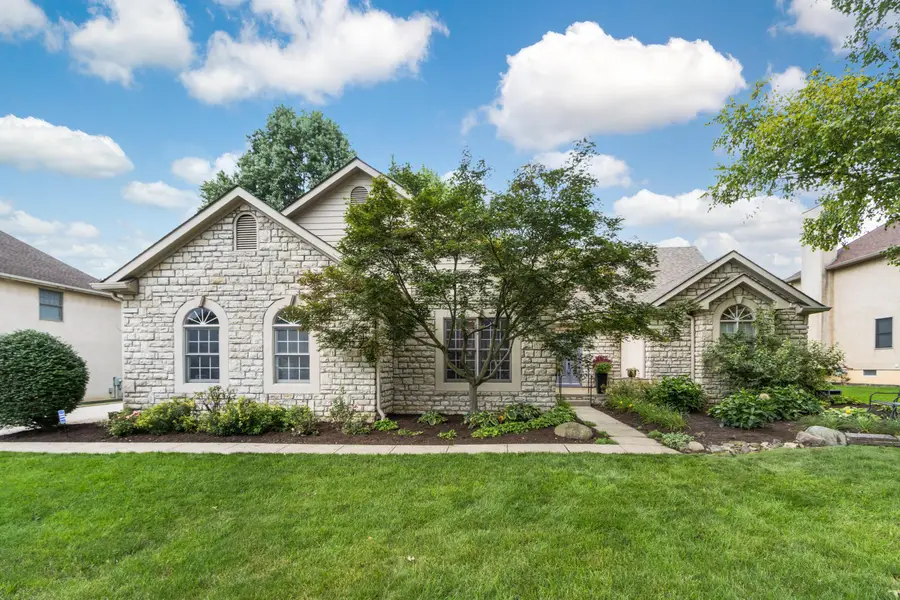 1586 Harrison Pond Drive, New Albany, OH 43054 - #2
