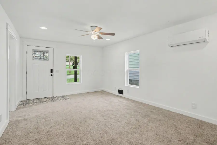 7 E Vine Street, Jackson, OH 45640 - #3