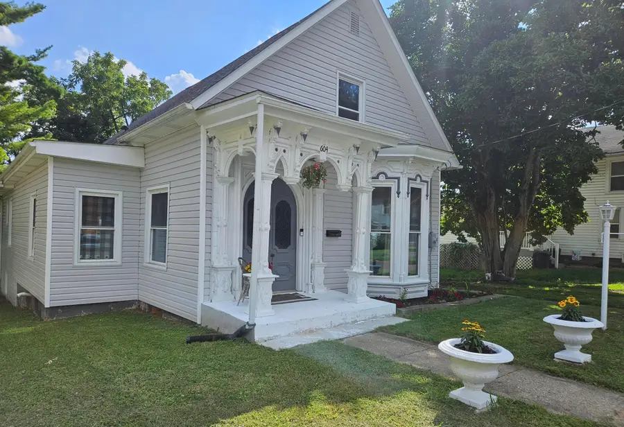 604 E Ohio Avenue, Mount Vernon, OH 43050 - #2