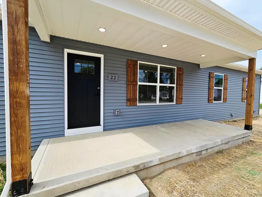 22 Cross Street, Bloomingburg, OH 43106 - #2