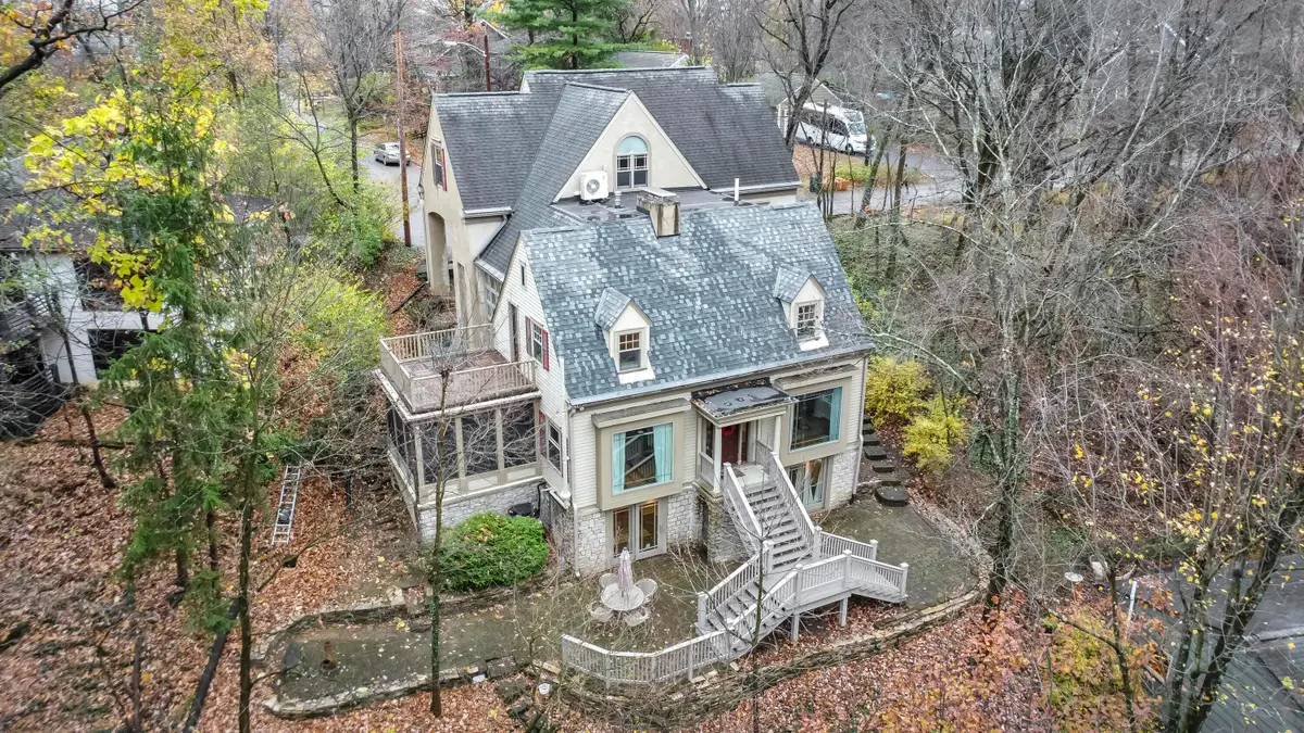 296 Walhalla Road, Columbus, OH 43202 - #1