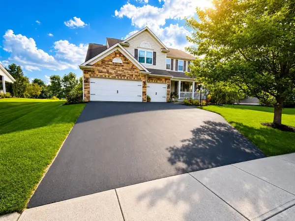 3200 Marcliff Drive, Lewis Center, OH 43035