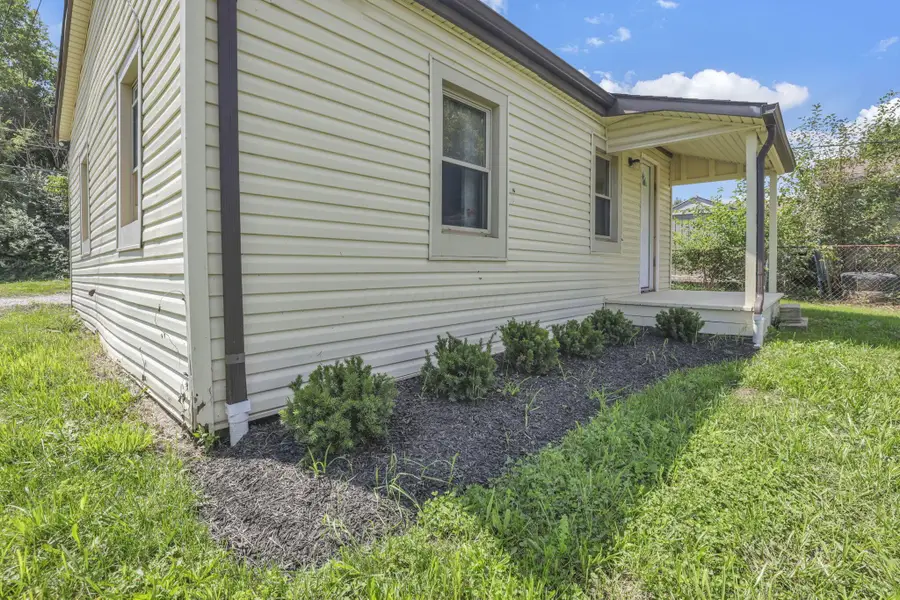 679 Lock Avenue, Columbus, OH 43207 - #3
