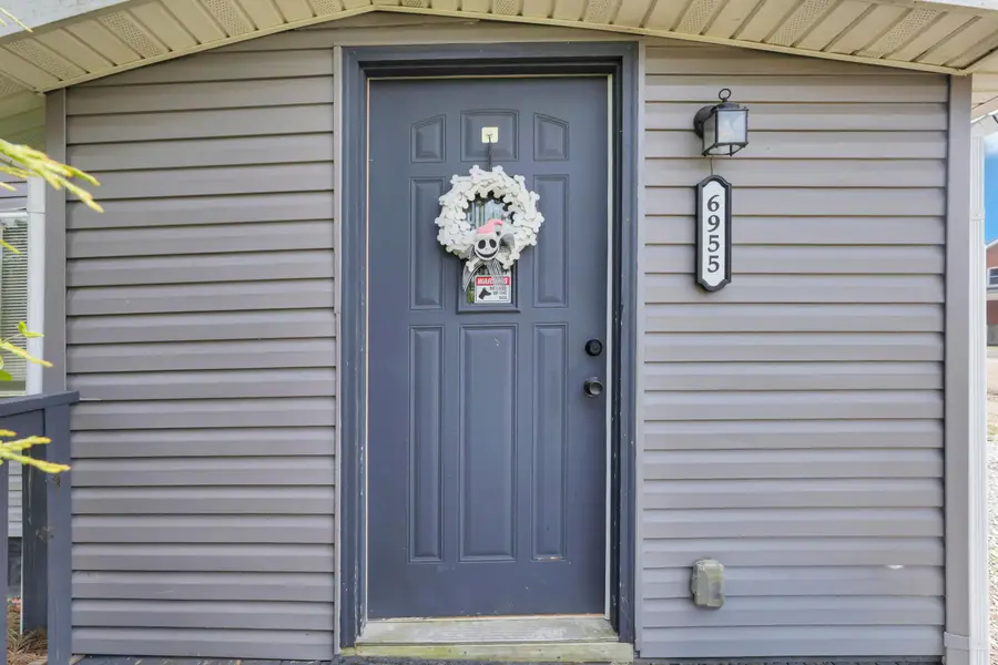 6955 London Groveport Road, Grove City, OH 43123 - #3