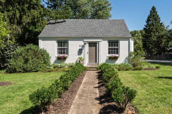 318 Kenbrook Drive, Worthington, OH 43085