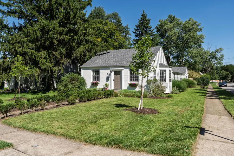 318 Kenbrook Drive, Worthington, OH 43085 - #3