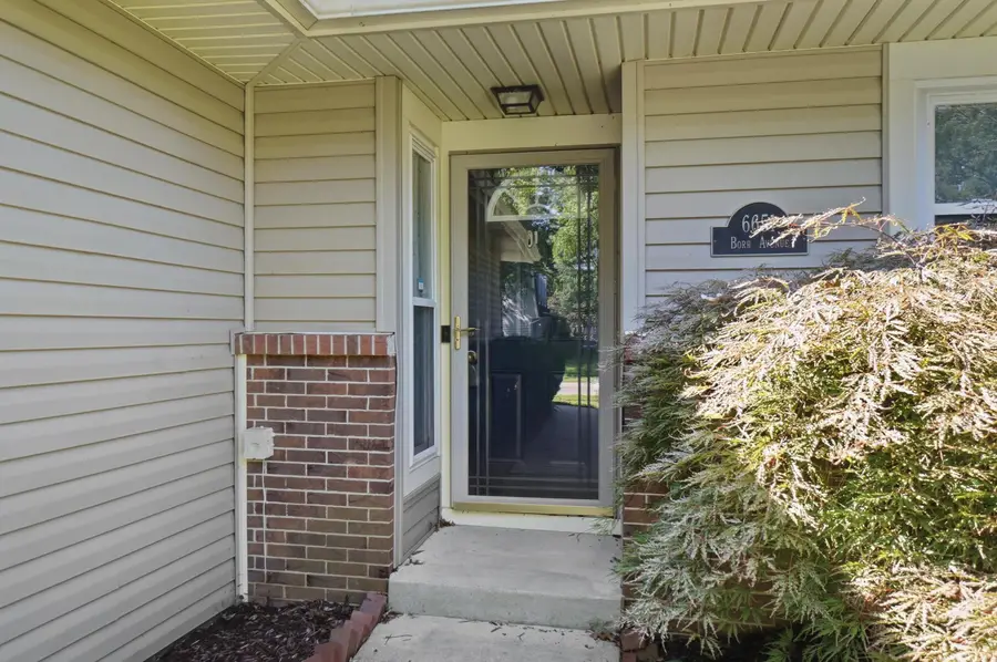 6651 Borr Avenue, Reynoldsburg, OH 43068 - #2