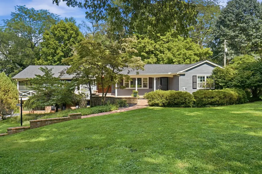 1086 Burg Street, Granville, OH 43023 - #3