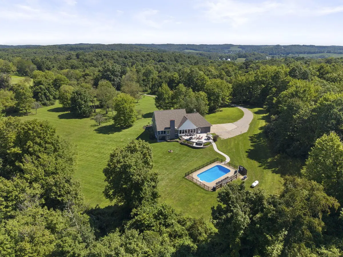 120 Woody Knoll Drive, Thornville, OH 43076 - #1