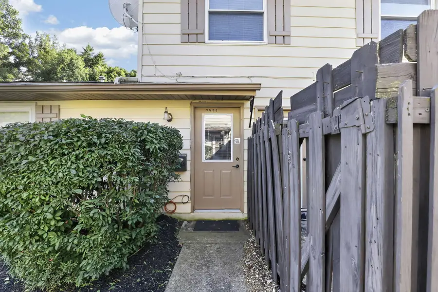2534 Nassau Drive, Columbus, OH 43232 - #3