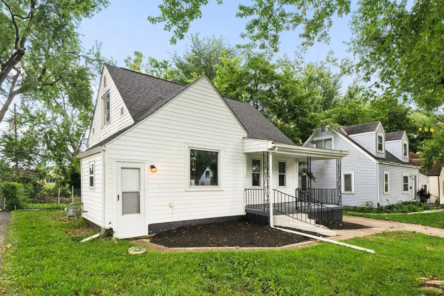 2350 Vendome Drive S, Columbus, OH 43219 - #3
