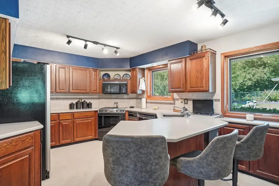 5421 Harrisburg Georgesville Road, Grove City, OH 43123 - #3