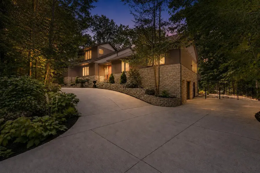 630 Woods Hollow Lane, Powell, OH 43065 - #3