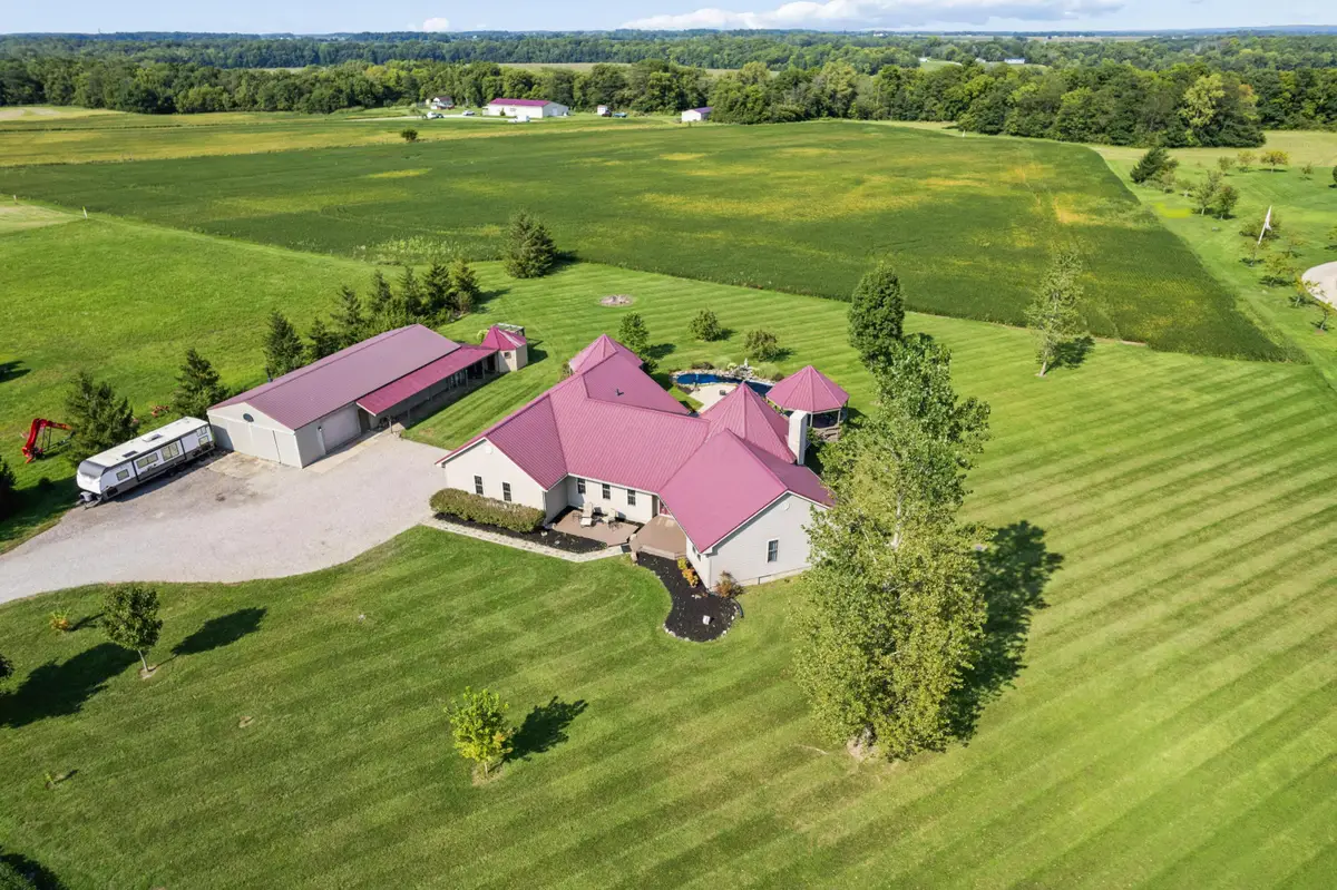18964 London Road, Circleville, OH 43113 - #1