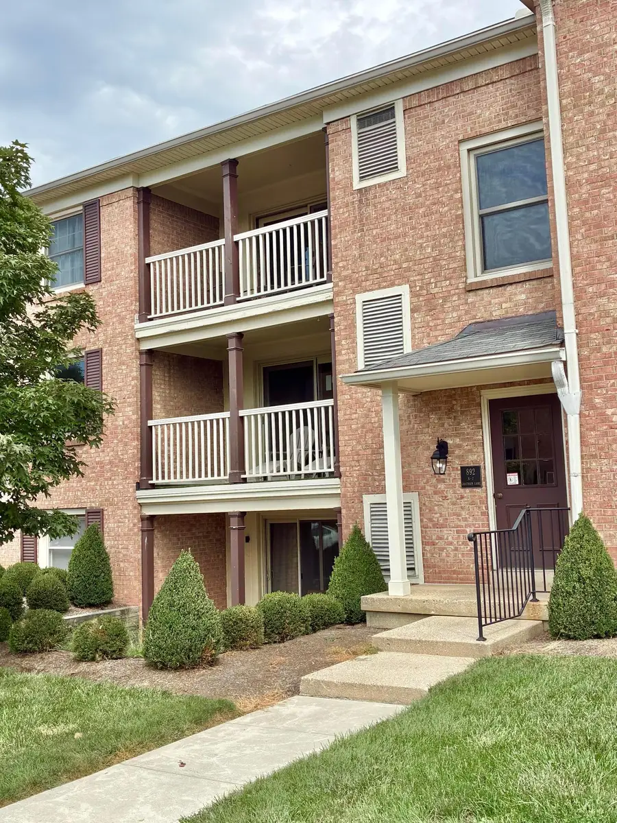 892 Chatham Lane, Columbus, OH 43221 - #2